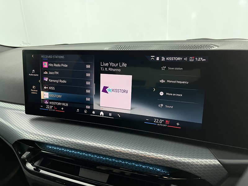 2025 (75) BMW 3 SERIES 330e 22.3 kWh M Sport 4dr Step Auto [Pro Pack] 5070275