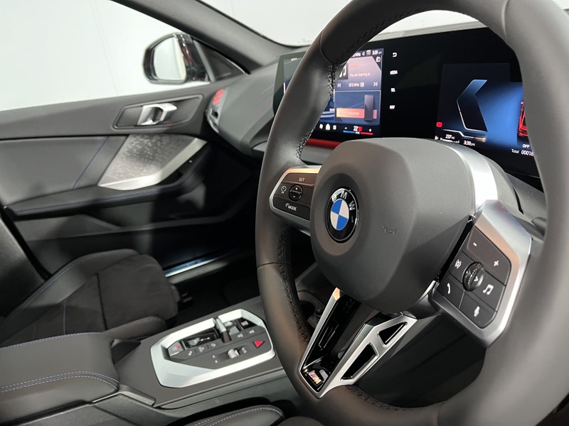 2025 (75) BMW 2 SERIES 220 M Sport 4dr Step Auto [Tech PLUS/Pro Pack] 5070844