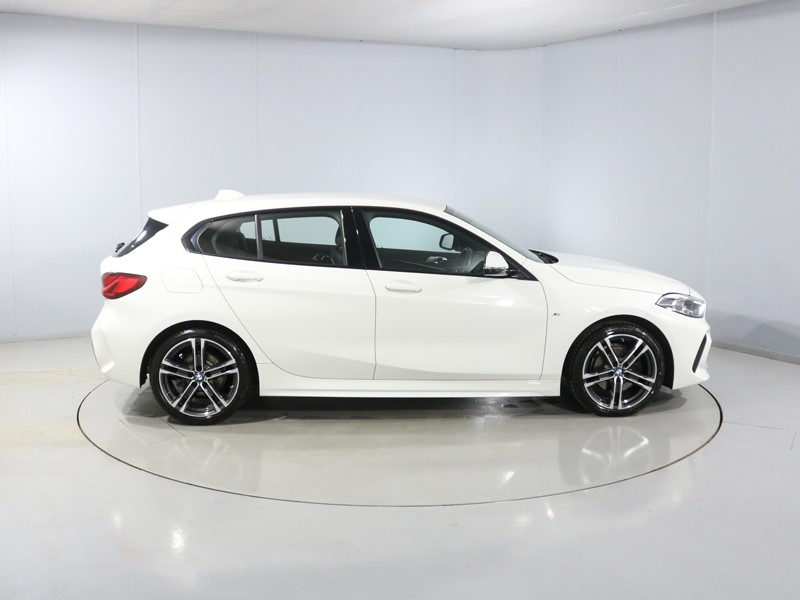 2022 (72) BMW 1 SERIES 118i [136] M Sport 5dr Step Auto [LCP] 4844586