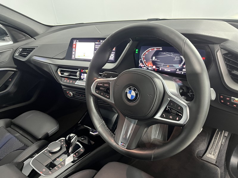 2022 (72) BMW 1 SERIES 118i [136] M Sport 5dr Step Auto [LCP] 4844589