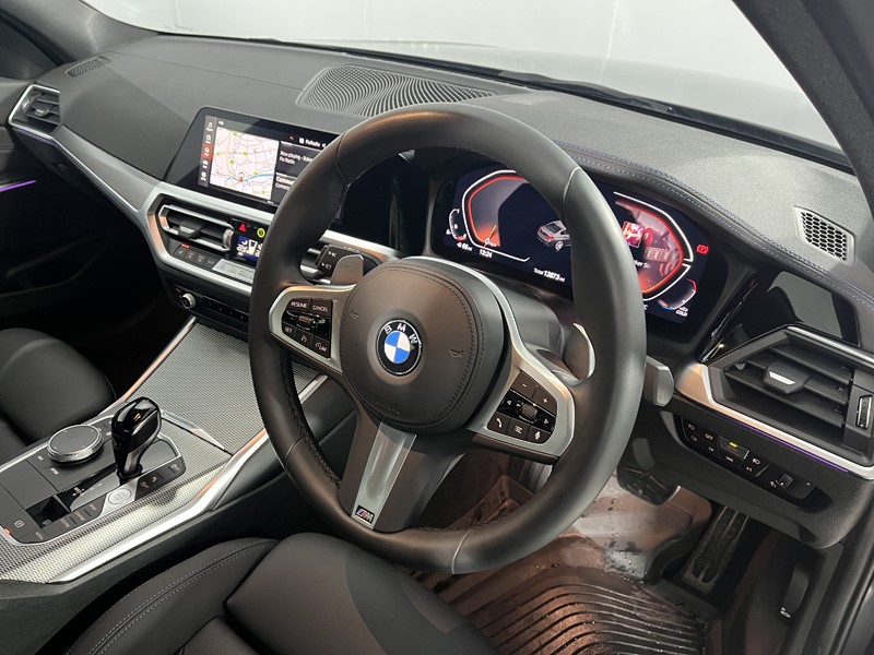 2022 (72) BMW 3 SERIES 320i xDrive M Sport 4dr Step Auto 4872525