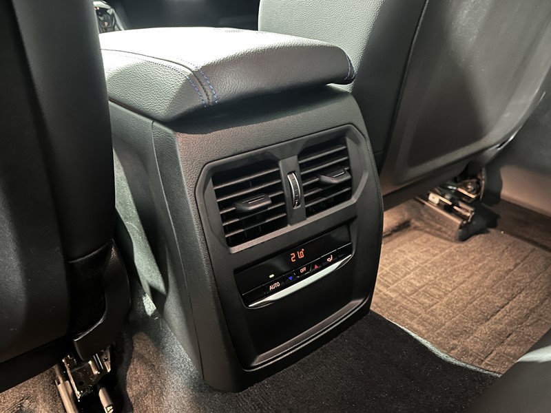 2022 (72) BMW 3 SERIES 320i xDrive M Sport 4dr Step Auto 4872559