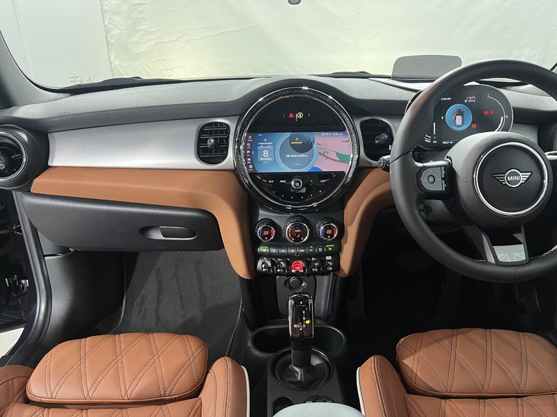 2021 (21) MINI HATCHBACK 1.5 Cooper Exclusive 3dr Auto 4854017