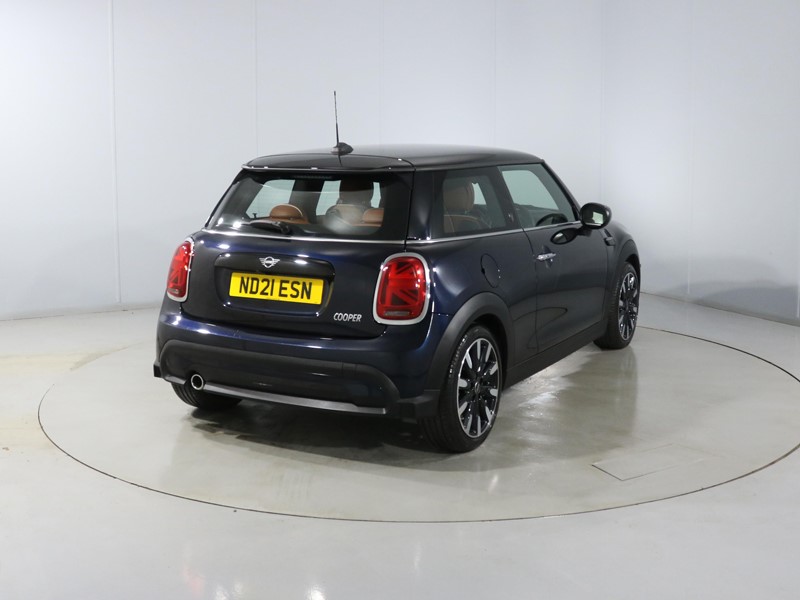 2021 (21) MINI HATCHBACK 1.5 Cooper Exclusive 3dr Auto 4854056