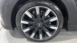 2021 (21) MINI HATCHBACK 1.5 Cooper Exclusive 3dr Auto 4854027