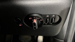 2021 (21) MINI HATCHBACK 1.5 Cooper Exclusive 3dr Auto 4854034