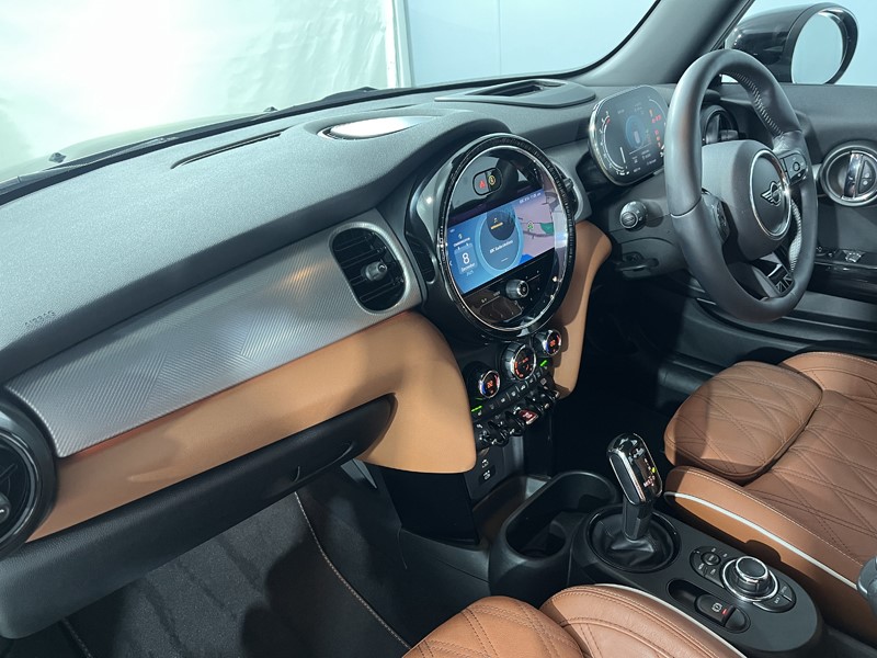 2021 (21) MINI HATCHBACK 1.5 Cooper Exclusive 3dr Auto 4854020