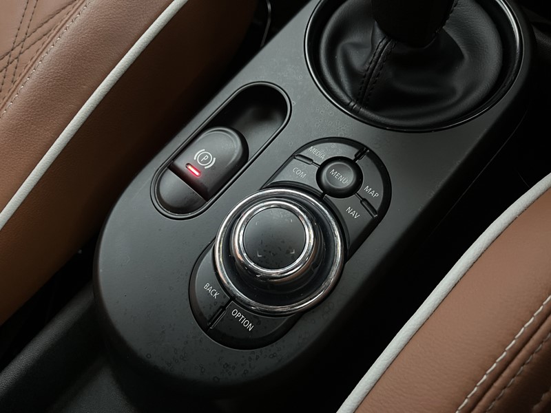 2021 (21) MINI HATCHBACK 1.5 Cooper Exclusive 3dr Auto 4854046