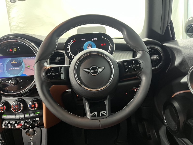 2021 (21) MINI HATCHBACK 1.5 Cooper Exclusive 3dr Auto 4854018