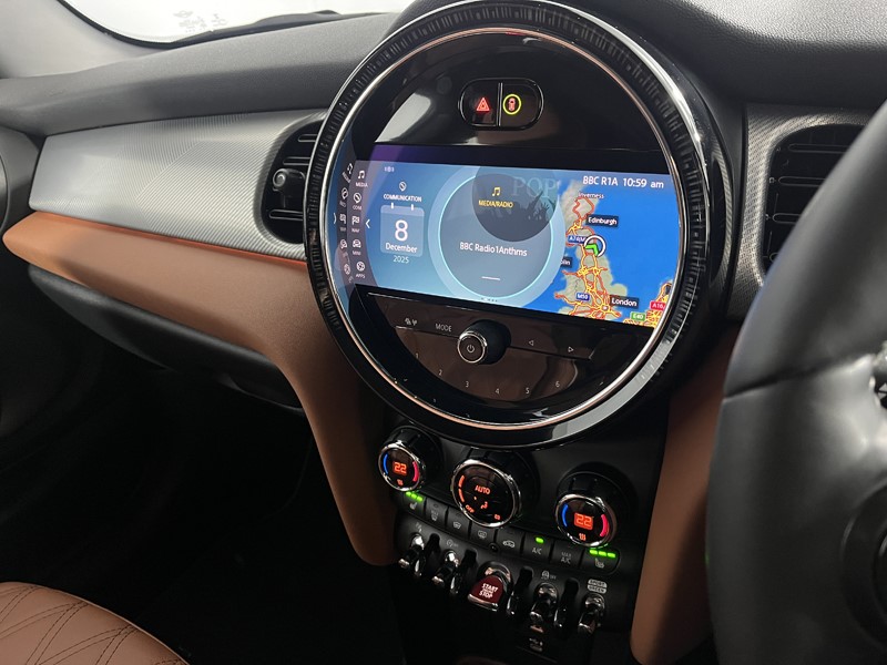 2021 (21) MINI HATCHBACK 1.5 Cooper Exclusive 3dr Auto 4854021