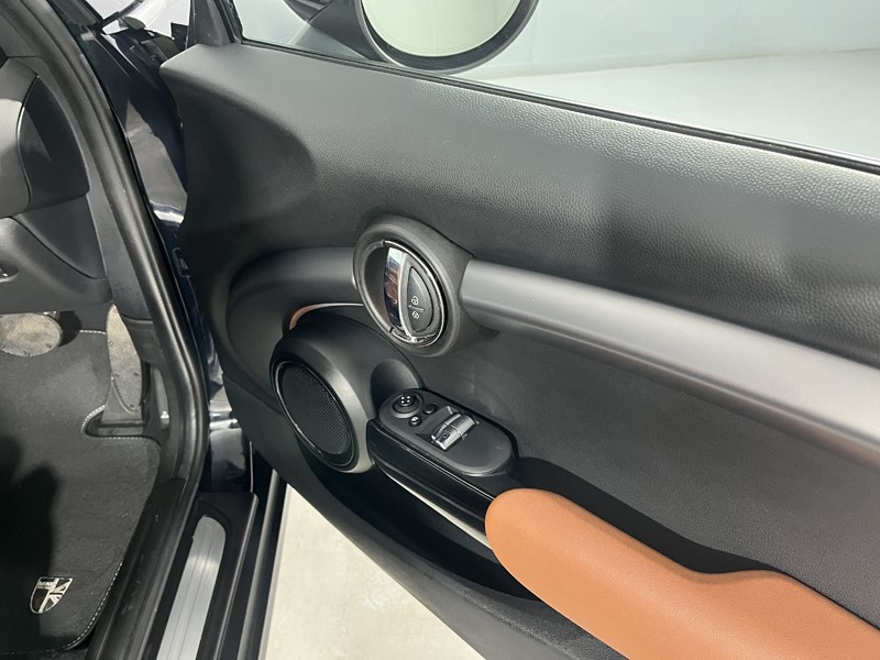 2021 (21) MINI HATCHBACK 1.5 Cooper Exclusive 3dr Auto 4854033