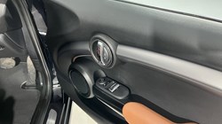 2021 (21) MINI HATCHBACK 1.5 Cooper Exclusive 3dr Auto 4854033