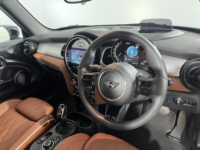 2021 (21) MINI HATCHBACK 1.5 Cooper Exclusive 3dr Auto 4854019