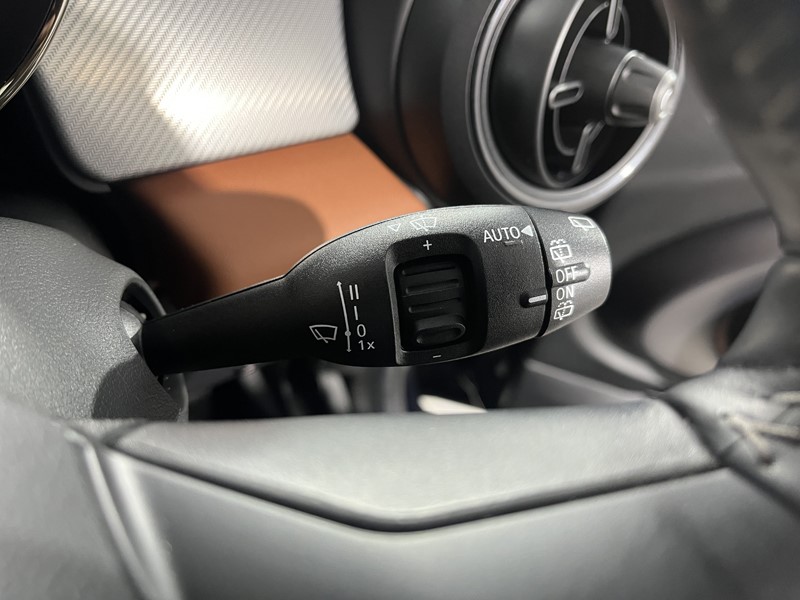 2021 (21) MINI HATCHBACK 1.5 Cooper Exclusive 3dr Auto 4854038