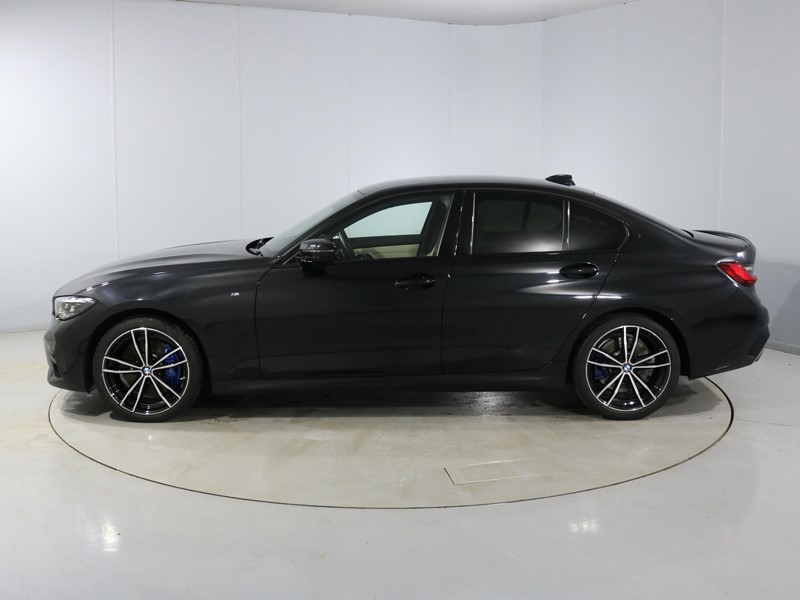 2021 (71) BMW 3 SERIES 330d xDrive MHT M Sport 4dr Step Auto 4866763