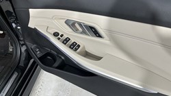 2021 (71) BMW 3 SERIES 330d xDrive MHT M Sport 4dr Step Auto 4866732