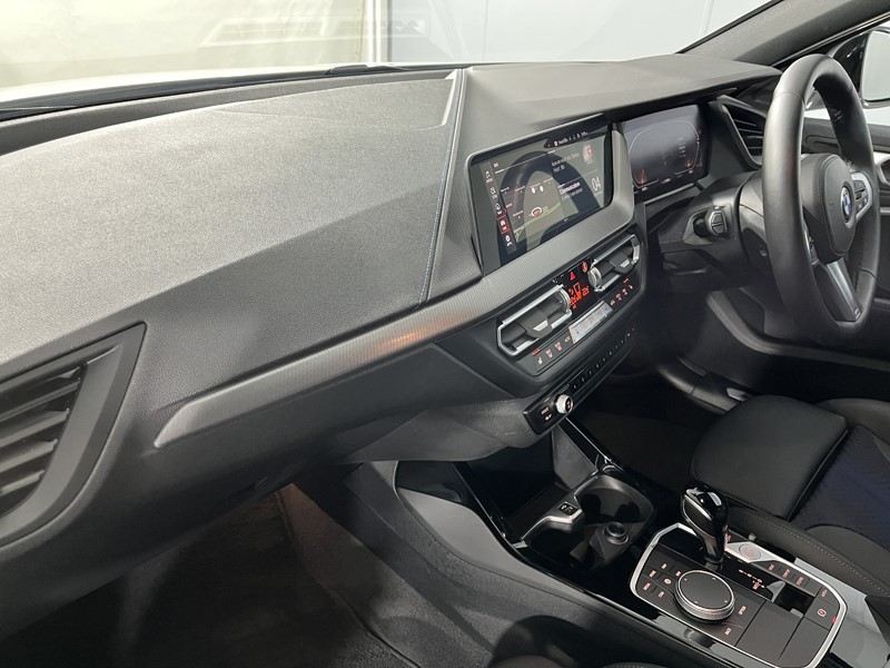 2022 (72) BMW 1 SERIES 118i [136] M Sport 5dr Step Auto [LCP] 4844426