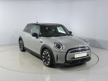 2022 (72) MINI HATCHBACK 1.5 Cooper Exclusive 5dr Auto