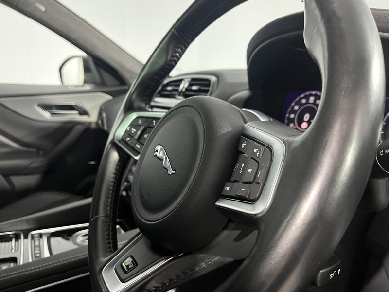 2021 (21) JAGUAR F-PACE 2.0 [250] Chequered Flag 5dr Auto AWD 4853266