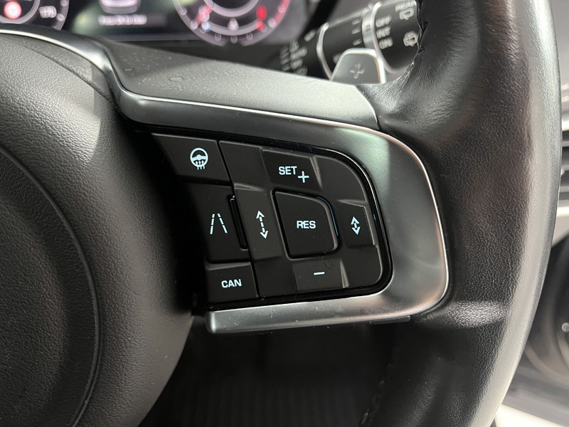 2021 (21) JAGUAR F-PACE 2.0 [250] Chequered Flag 5dr Auto AWD 4853268