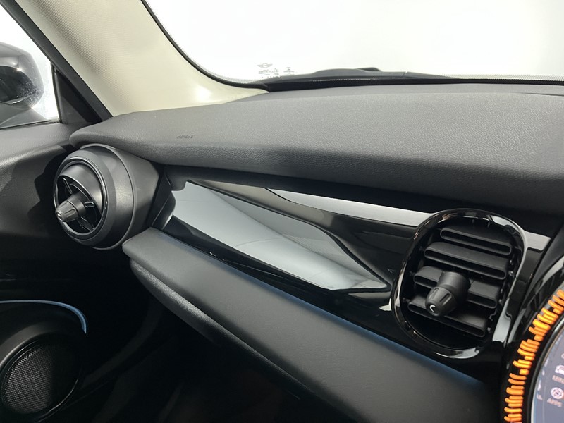 2022 (22) MINI HATCHBACK 1.5 Cooper Classic 3dr Auto 4909350