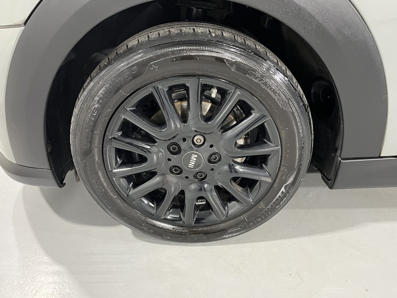 2022 (22) MINI HATCHBACK 1.5 Cooper Classic 3dr Auto 4909339