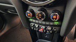 2022 (22) MINI HATCHBACK 1.5 Cooper Classic 3dr Auto 4909354