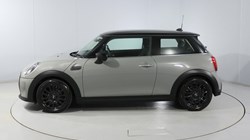 2022 (22) MINI HATCHBACK 1.5 Cooper Classic 3dr Auto 4909365