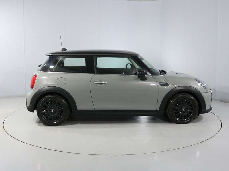 2022 (22) MINI HATCHBACK 1.5 Cooper Classic 3dr Auto 4909328