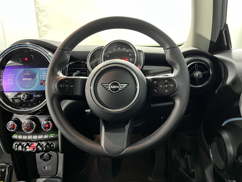 2022 (22) MINI HATCHBACK 1.5 Cooper Classic 3dr Auto 4909330