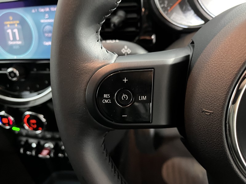 2022 (22) MINI HATCHBACK 1.5 Cooper Classic 3dr Auto 4909347