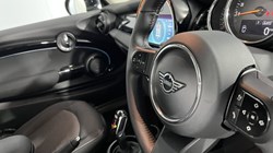 2022 (22) MINI HATCHBACK 1.5 Cooper Classic 3dr Auto 4909346