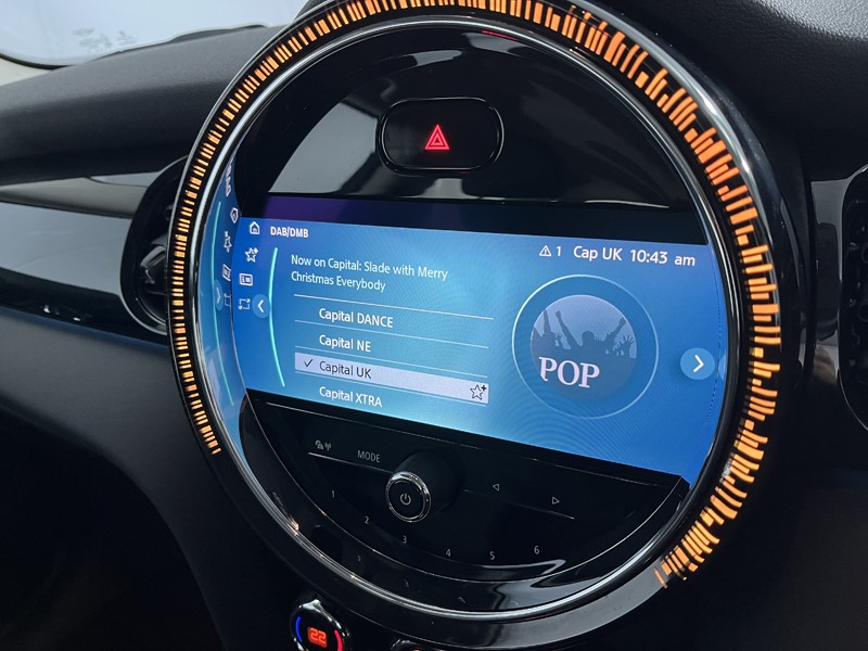 2022 (22) MINI HATCHBACK 1.5 Cooper Classic 3dr Auto 4909351