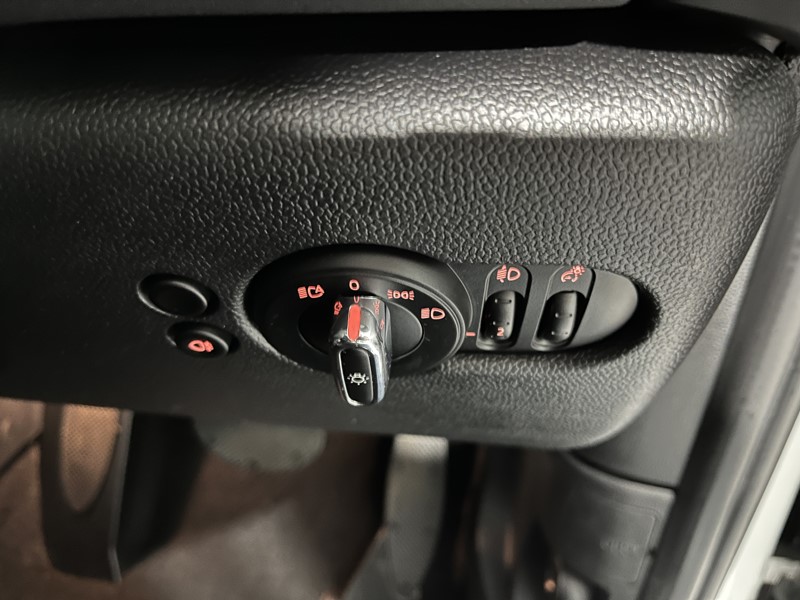 2022 (22) MINI HATCHBACK 1.5 Cooper Classic 3dr Auto 4909345