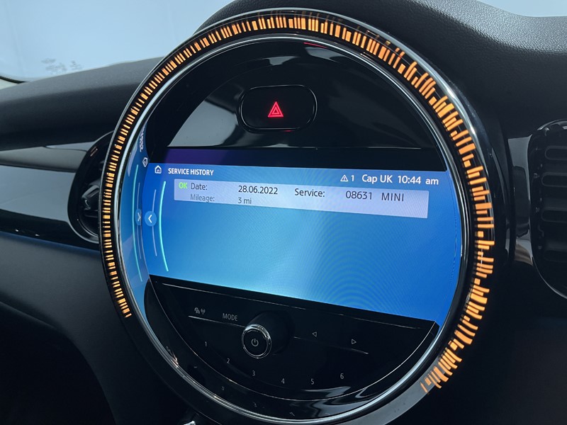 2022 (22) MINI HATCHBACK 1.5 Cooper Classic 3dr Auto 4909353