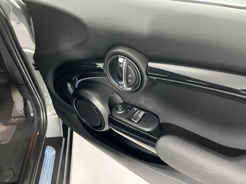 2022 (22) MINI HATCHBACK 1.5 Cooper Classic 3dr Auto 4909344