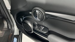 2022 (22) MINI HATCHBACK 1.5 Cooper Classic 3dr Auto 4909344