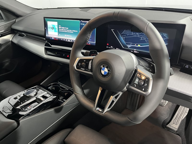 2024 (24) BMW 5 SERIES 520i M Sport Pro 4dr Auto 4877168