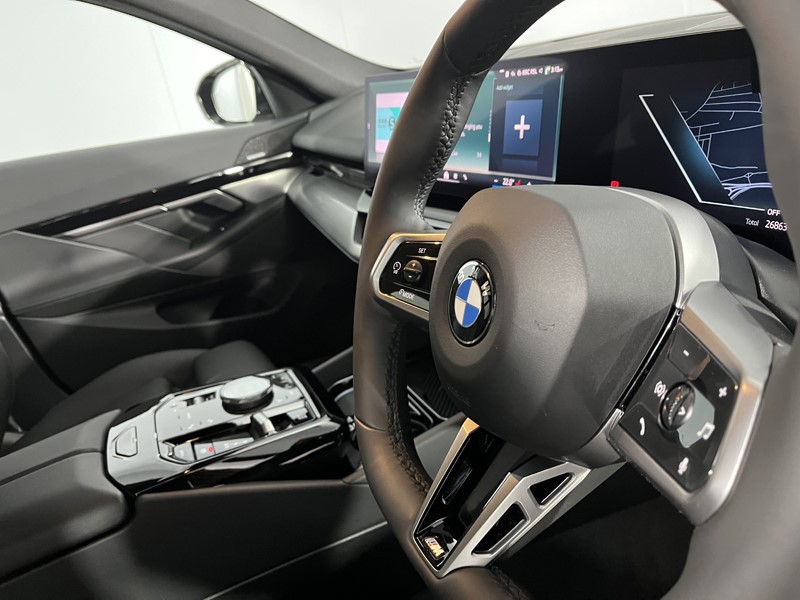 2024 (24) BMW 5 SERIES 520i M Sport Pro 4dr Auto 4877185