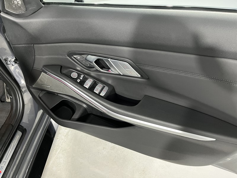 2022 (72) BMW M3 xDrive Competition M 4dr Step Auto 4876558