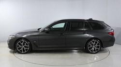 2022 (22) BMW 5 SERIES 520d MHT M Sport 5dr Step Auto 4882888