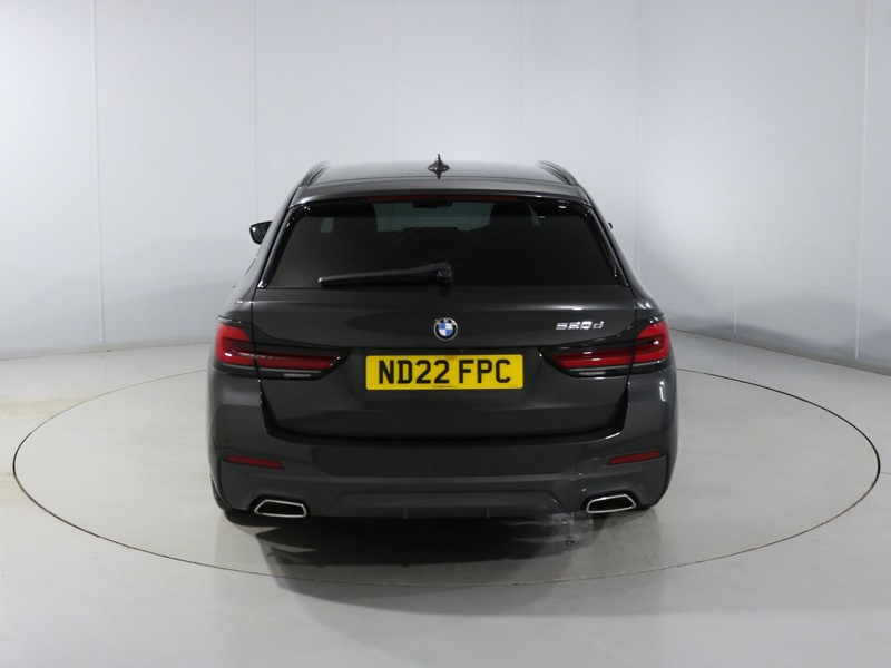 2022 (22) BMW 5 SERIES 520d MHT M Sport 5dr Step Auto 4882853