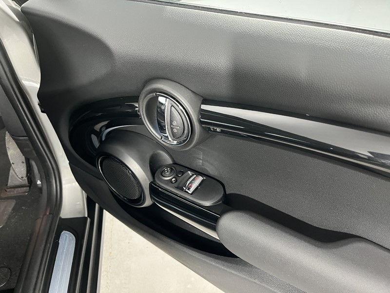 2022 (72) MINI HATCHBACK 1.5 Cooper Classic 3dr Auto 4876863