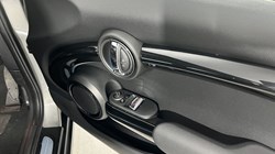 2022 (72) MINI HATCHBACK 1.5 Cooper Classic 3dr Auto 4876863