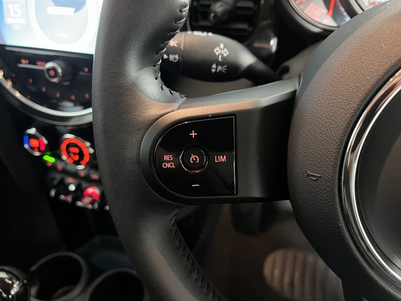 2022 (72) MINI HATCHBACK 1.5 Cooper Classic 3dr Auto 4876866