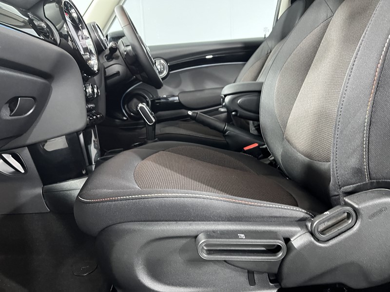 2022 (72) MINI HATCHBACK 1.5 Cooper Classic 3dr Auto 4876877