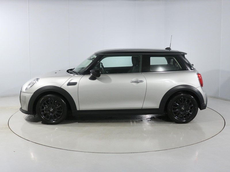 2022 (72) MINI HATCHBACK 1.5 Cooper Classic 3dr Auto 4876885