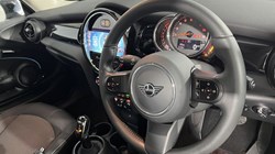 2022 (72) MINI HATCHBACK 1.5 Cooper Classic 3dr Auto 4876850