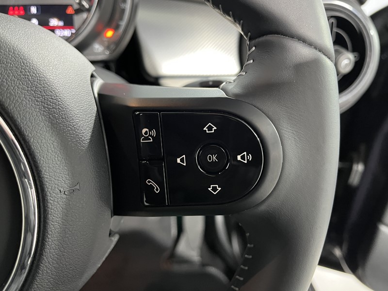 2022 (71) MINI HATCHBACK 1.5 Cooper Exclusive 5dr 4876614