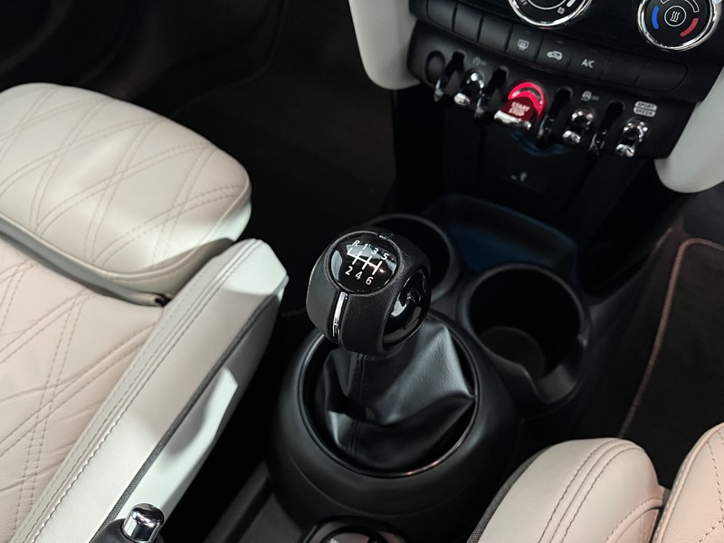 2022 (71) MINI HATCHBACK 1.5 Cooper Exclusive 5dr 4876601